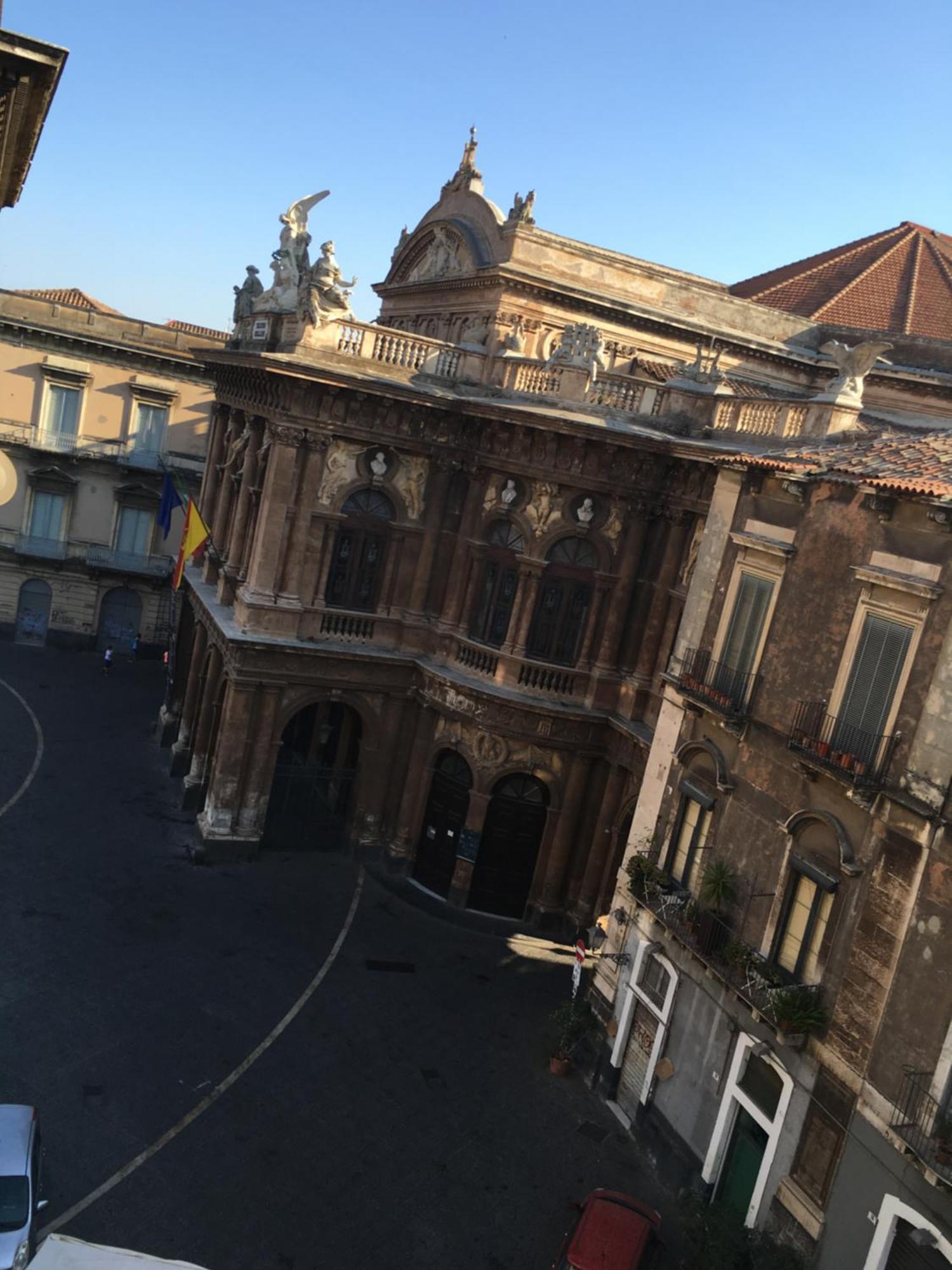 Wonderful Teatro Massimo Bellini Apartment Катания Екстериор снимка