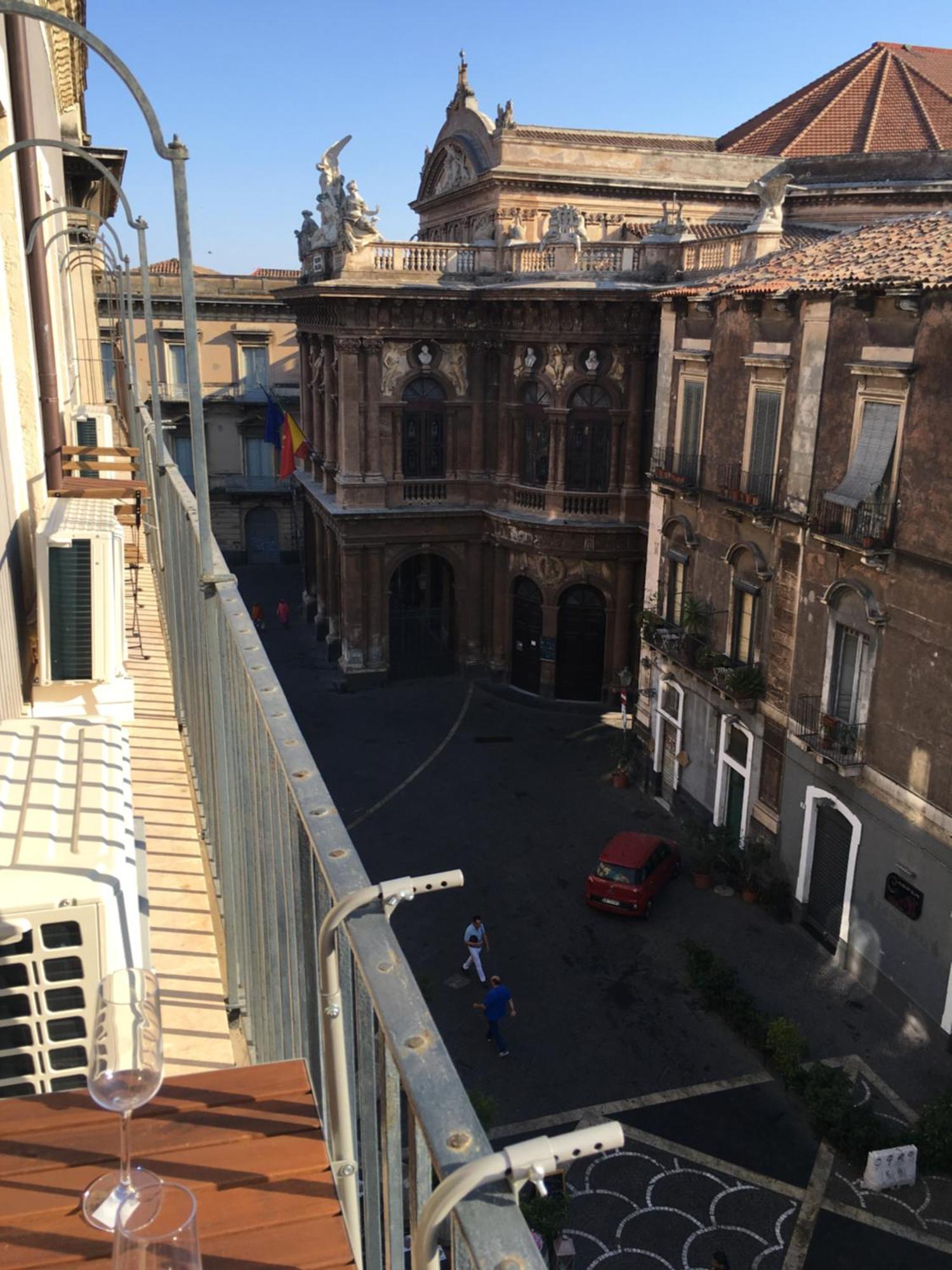 Wonderful Teatro Massimo Bellini Apartment Катания Екстериор снимка