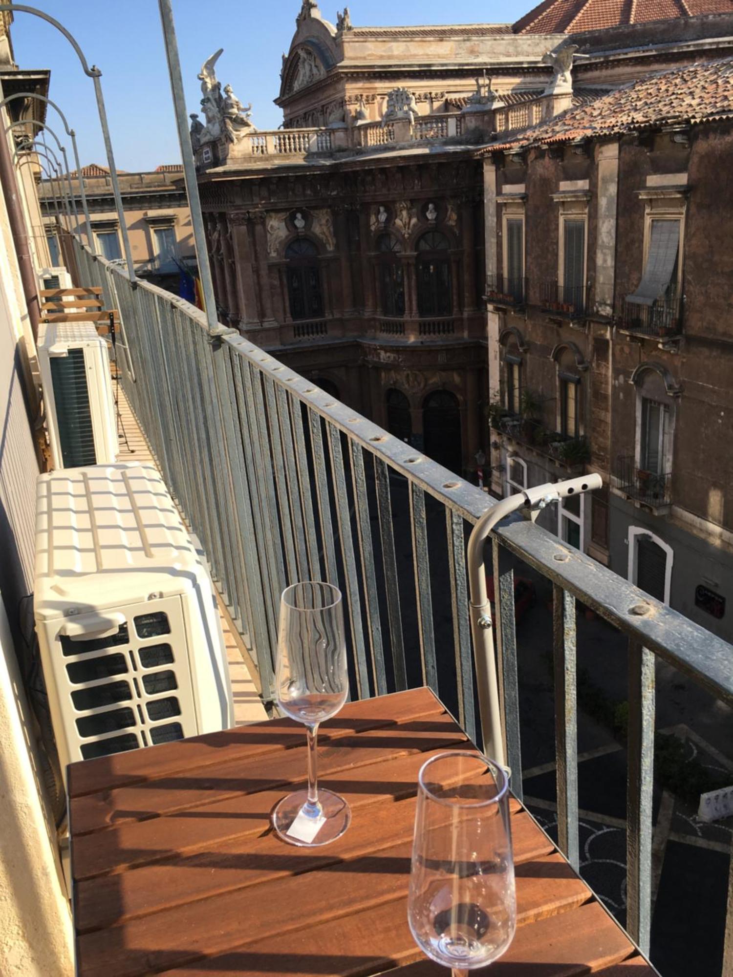 Wonderful Teatro Massimo Bellini Apartment Катания Екстериор снимка