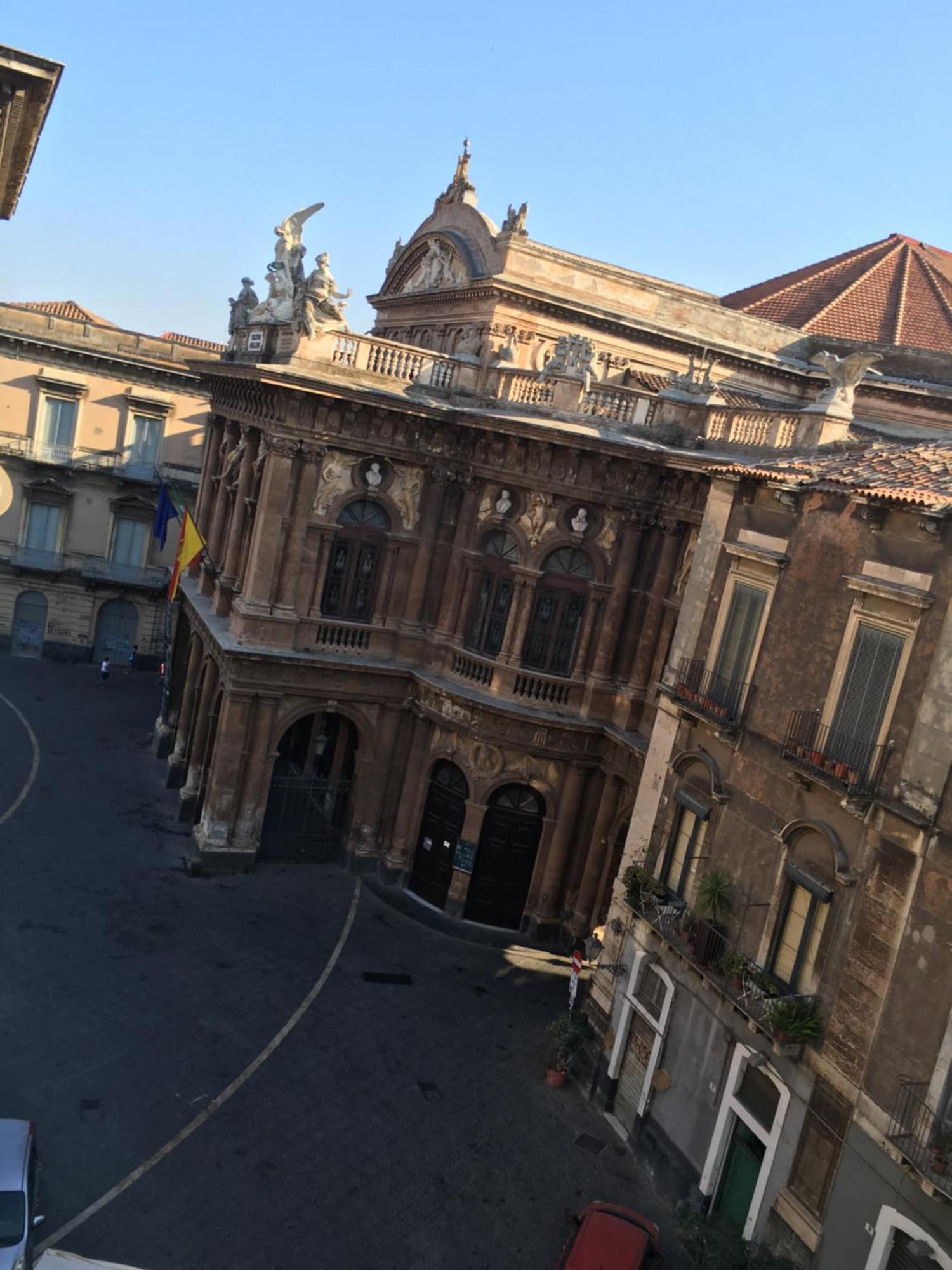 Wonderful Teatro Massimo Bellini Apartment Катания Екстериор снимка