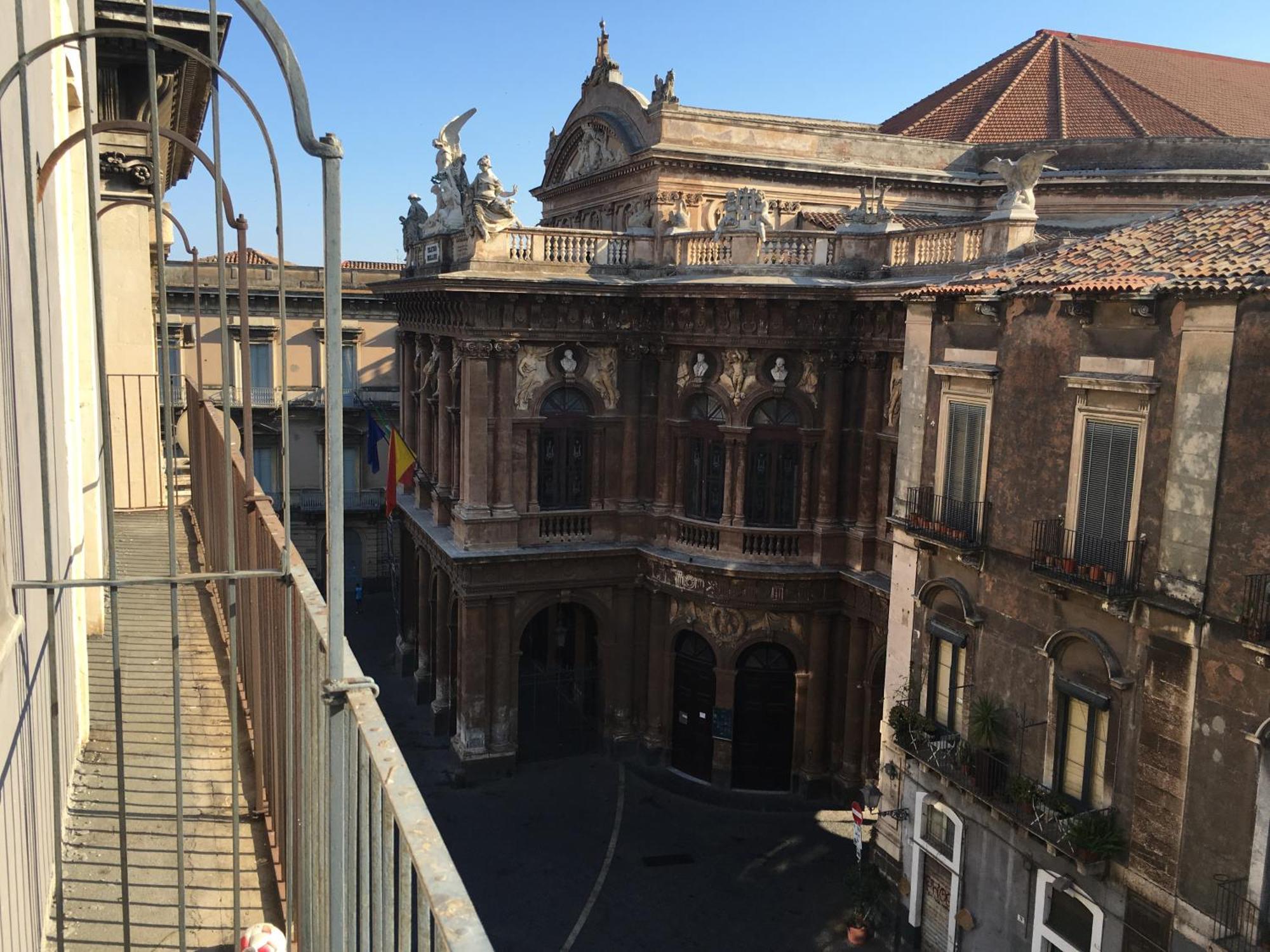 Wonderful Teatro Massimo Bellini Apartment Катания Екстериор снимка